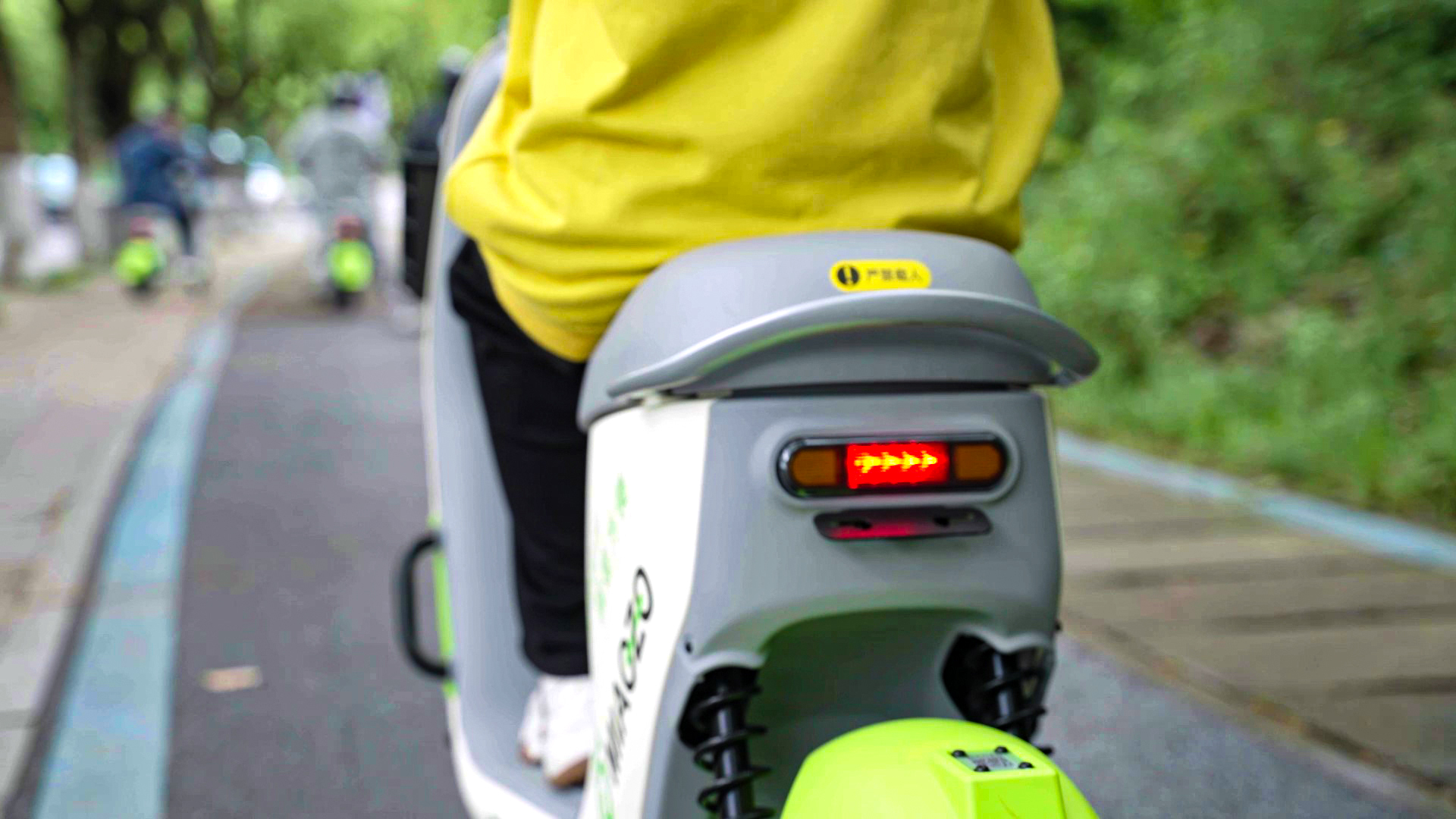 對(duì)于共享電單車(chē)你是支持還是反對(duì)？